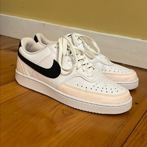 Nike Women's White Black and Light Pink Sneakers